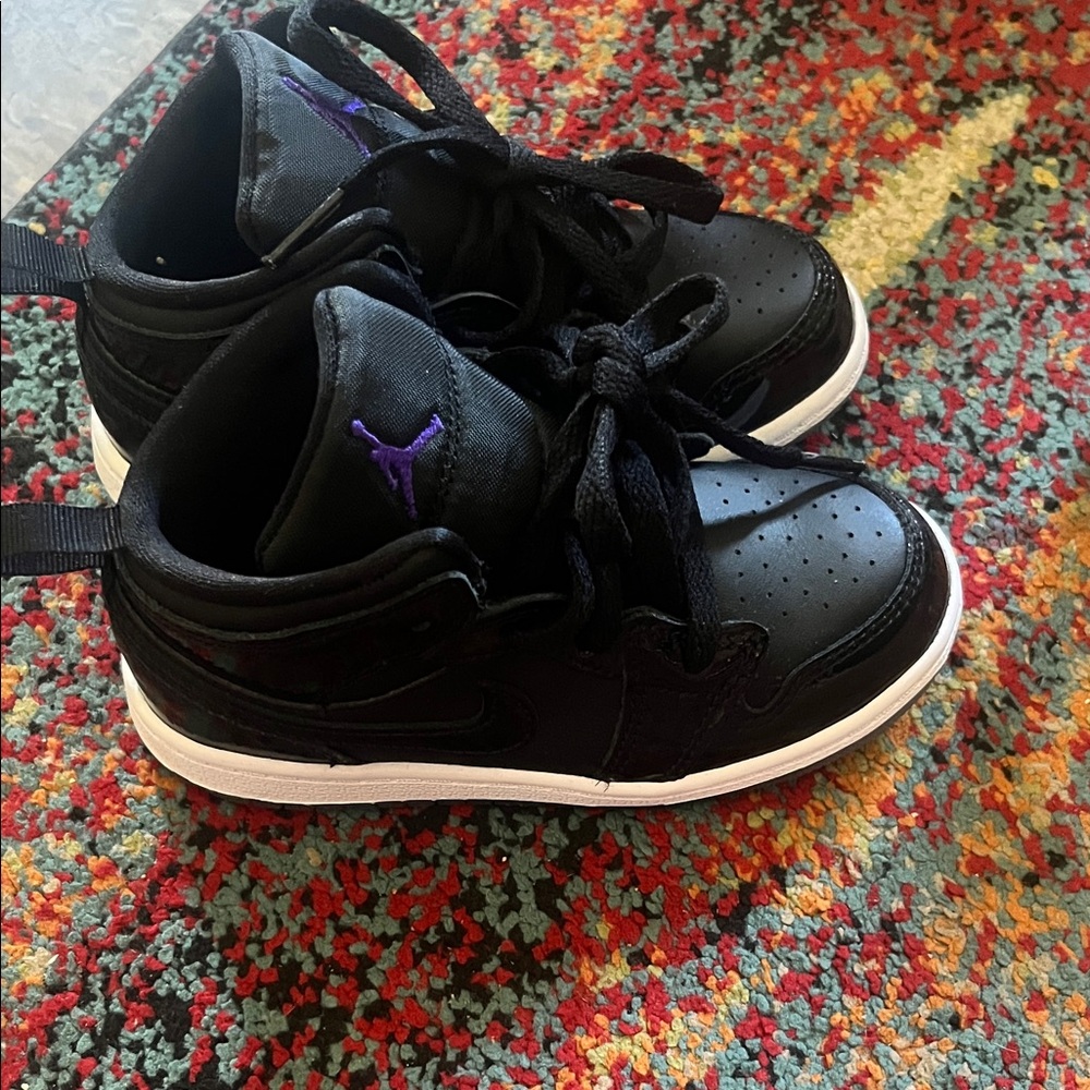 Jordan Kids Black and Purple Sneakers